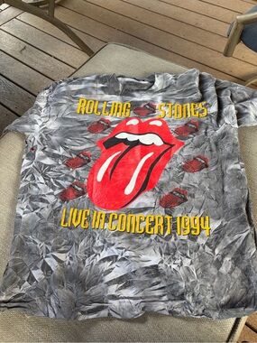 Vintage - authentic Rolling Stones Live In Concert 1994 Graphic Tee - Red Tongue
